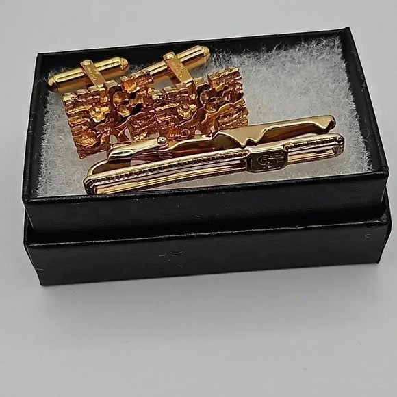 EXCLUSIVE: Christian Dior "Molten Gold" Cufflinks with tie bar - Picture 1 of 4